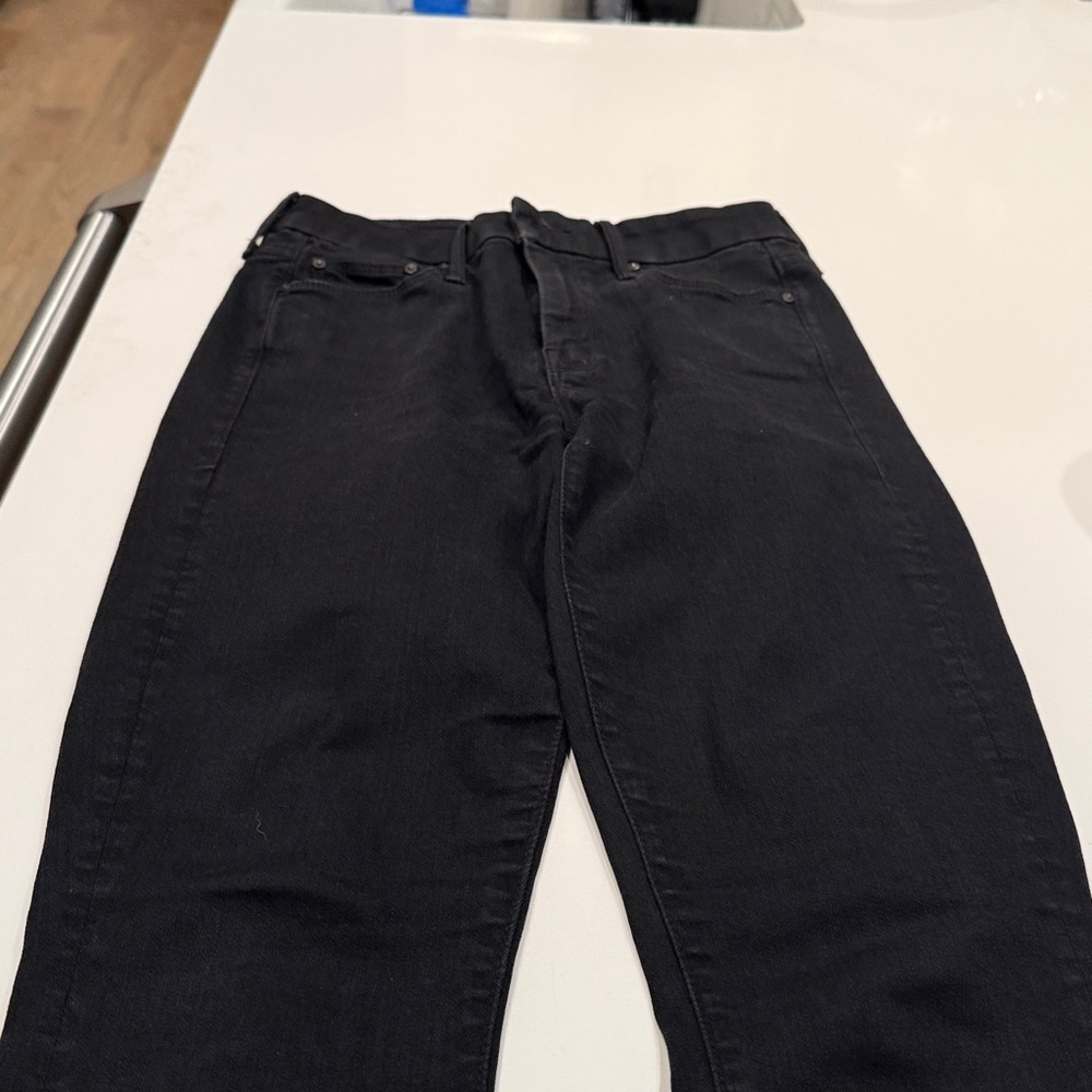 MOTHER Jean High Waisted The Looker Ankle Fray
Not Guilty